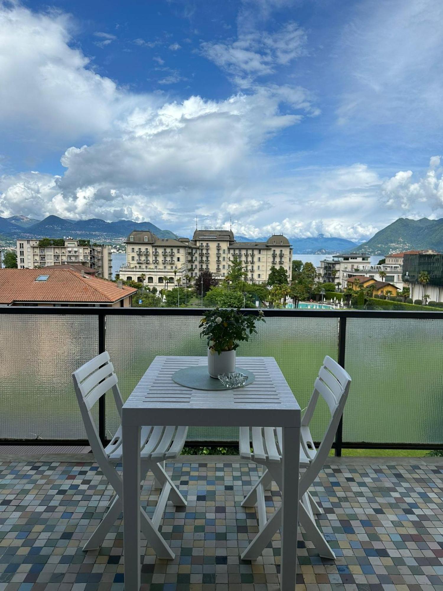 Appartamento Fioriris Del Lago Stresa Esterno foto